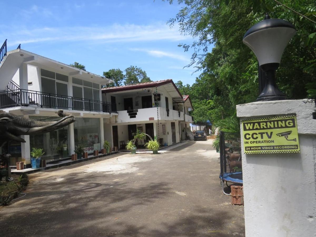 Thisara Pool Resort Kataragama & Yala-Kabiliththa Safari 外观 照片